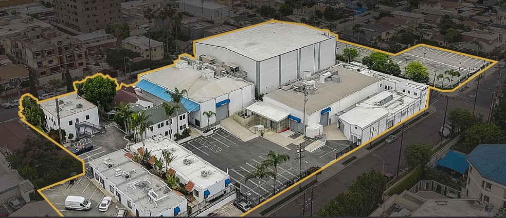 201 N Occidental Blvd, Los Angeles, CA à louer - Photo du bâtiment - Image 1 de 21