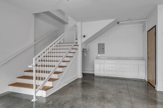 900 Main St, Nashville, TN for lease Building Photo- Image 2 of 9