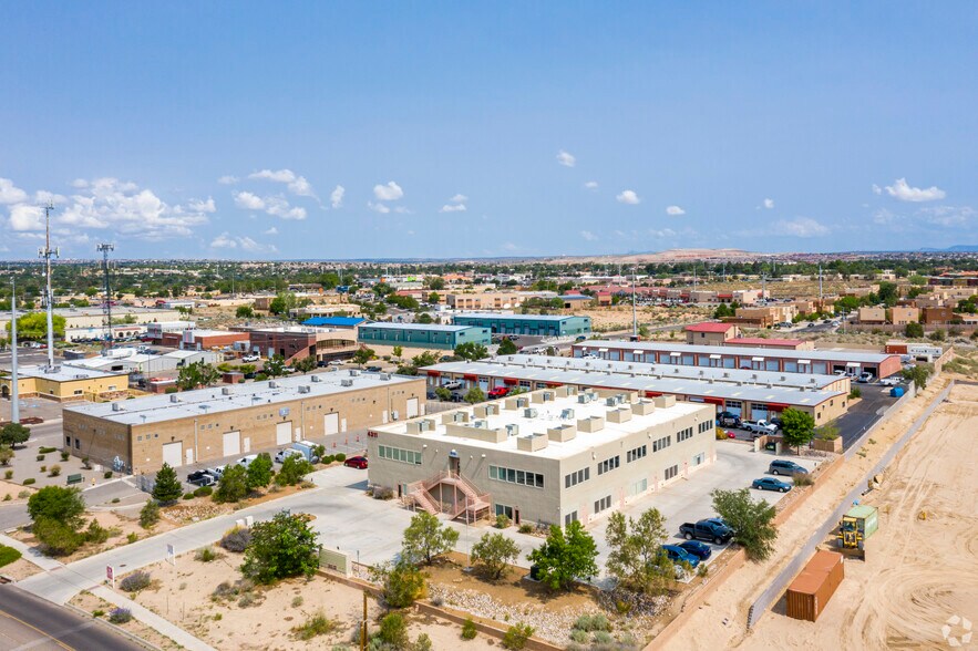 4311 Sara Rd SE, Albuquerque, NM à louer - Aérien - Image 2 de 11