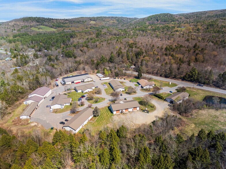 867 Route 12, Westmoreland, NH à vendre - Photo du bâtiment - Image 2 de 4