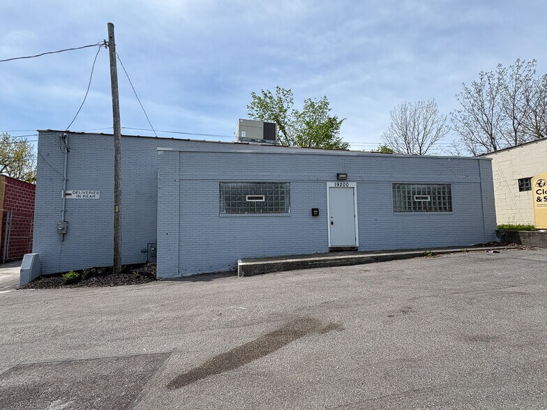 19200 Miles Rd, Warrensville Heights, OH à vendre - Photo du bâtiment - Image 3 de 17