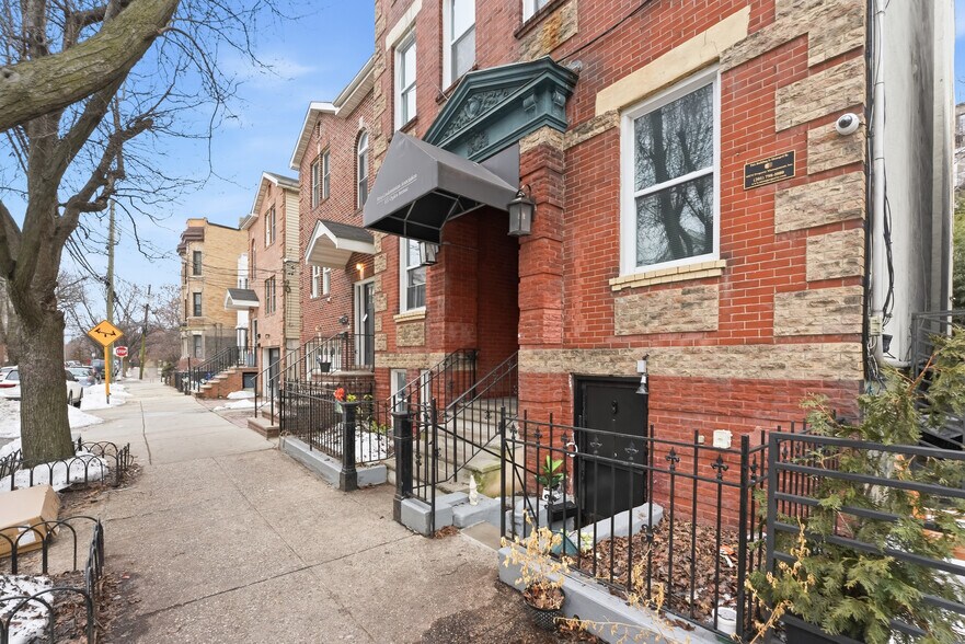 127 Ogden Ave, Jersey City, NJ à vendre - Photo du bâtiment - Image 2 de 11