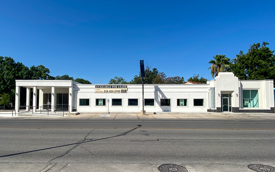 1703 Fredericksburg Rd, San Antonio, TX for sale - Building Photo - Image 2 of 5