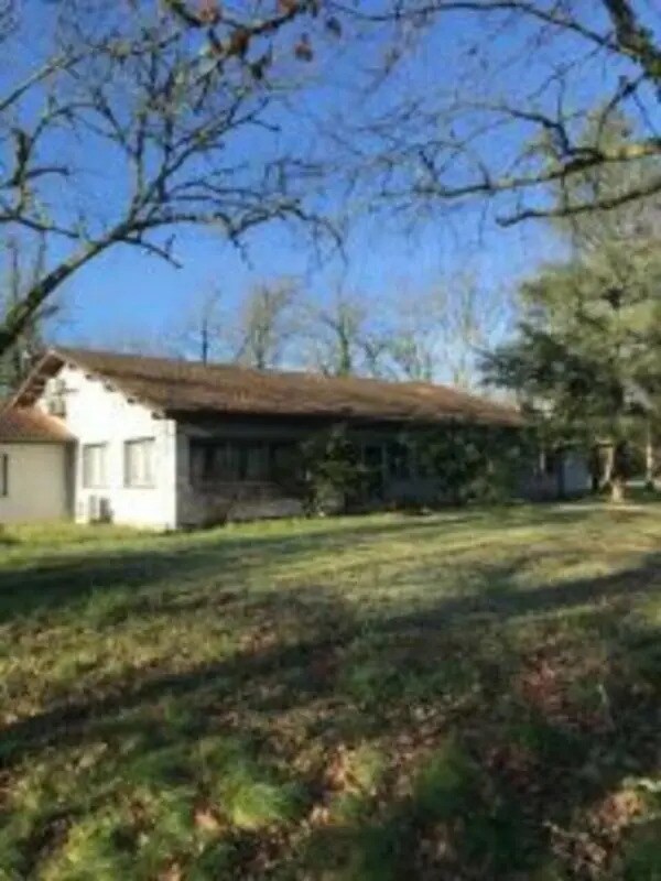 Bureau dans SAINT-JEAN-D'ILLAC à louer Photo du bâtiment- Image 1 de 10