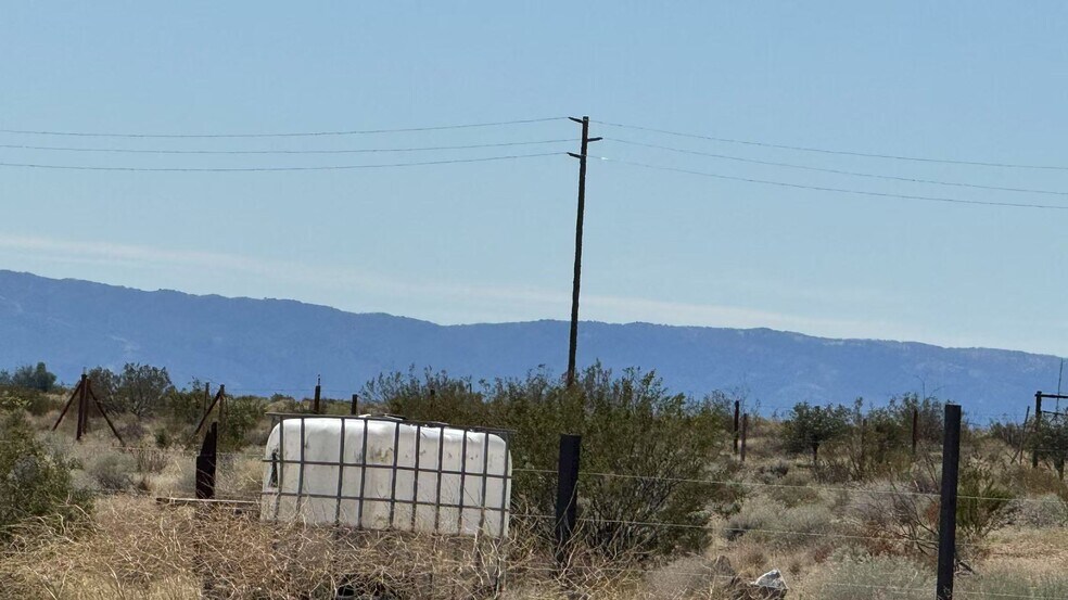 Rosamond CA 93560, Rosamond, CA for sale - Building Photo - Image 2 of 10
