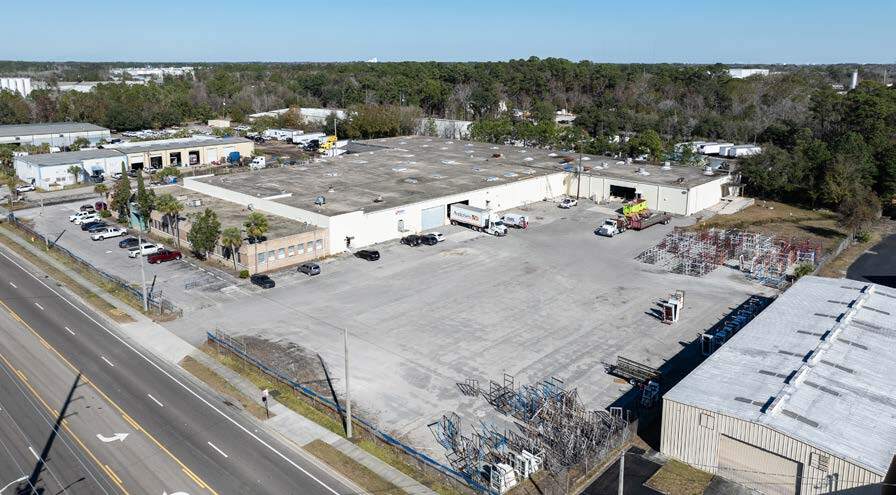 243-245 N Lane Ave, Jacksonville, FL for lease - Building Photo - Image 3 of 11
