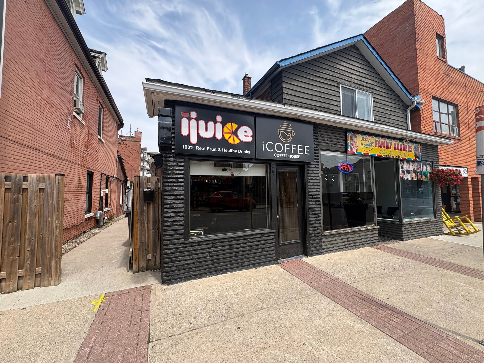239 Queen St S, Mississauga, ON for lease Building Photo- Image 1 of 10
