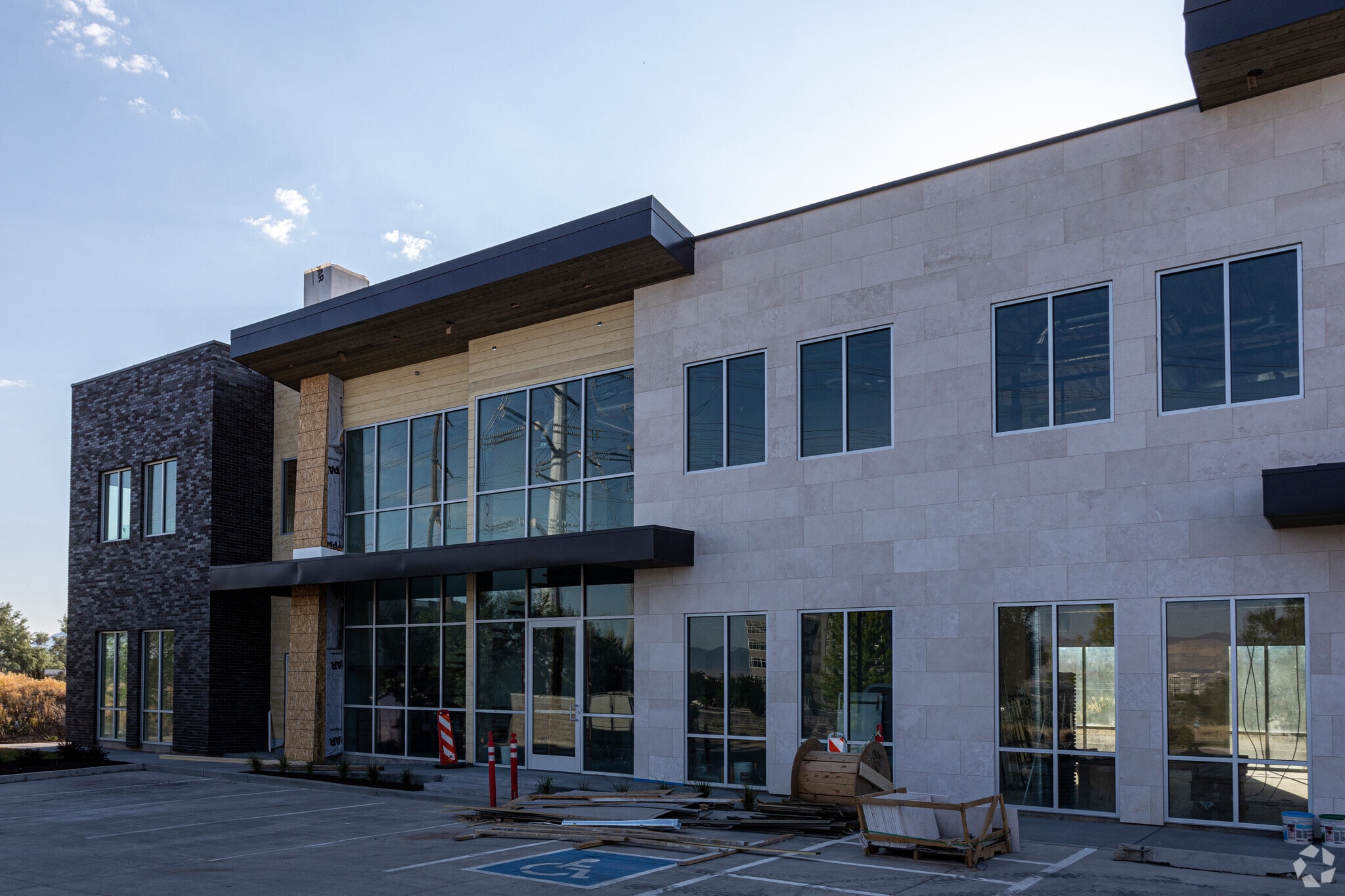 178 W 13490 S, Draper, UT for lease Primary Photo- Image 1 of 9