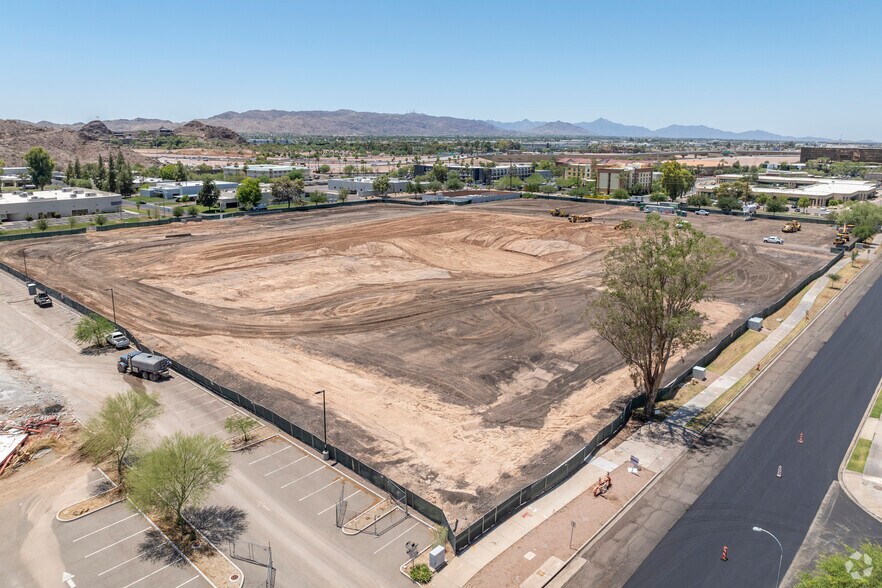 1401 S 52nd St, Tempe, AZ à louer - Photo du bâtiment - Image 2 de 7