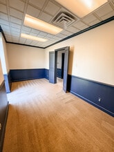 201 E Camperdown Way, Greenville, SC for lease Interior Photo- Image 2 of 2