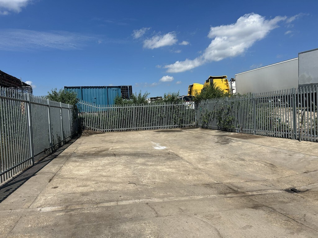Leagrave Rd, Luton à louer Autre- Image 1 de 4