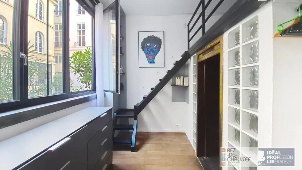 Bureau dans Paris à vendre - Photo du bâtiment - Image 3 de 13