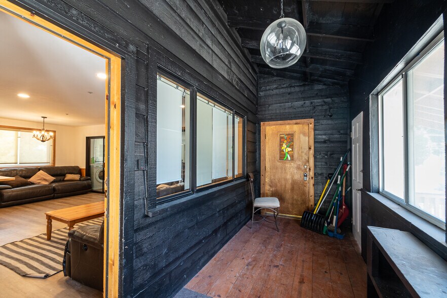 41505 Alder Dr, Forest Falls, CA à vendre - Photo du bâtiment - Image 2 de 50