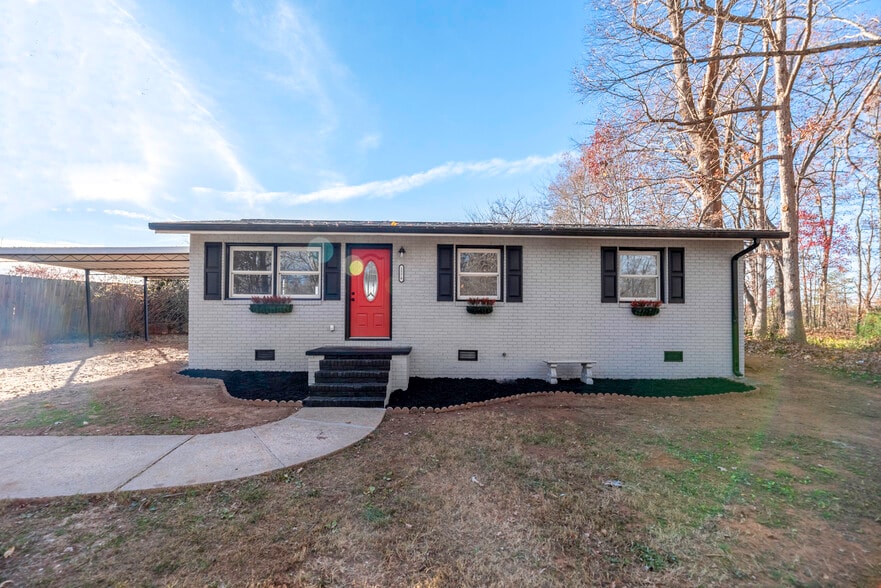 Statesville Residential Portfolio of 13 portfolio of 9 properties for sale on LoopNet.ca - Building Photo - Image 3 of 13