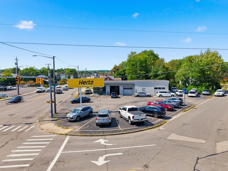 428 S Willow St, Manchester, NH for sale - Building Photo - Image 2 of 19