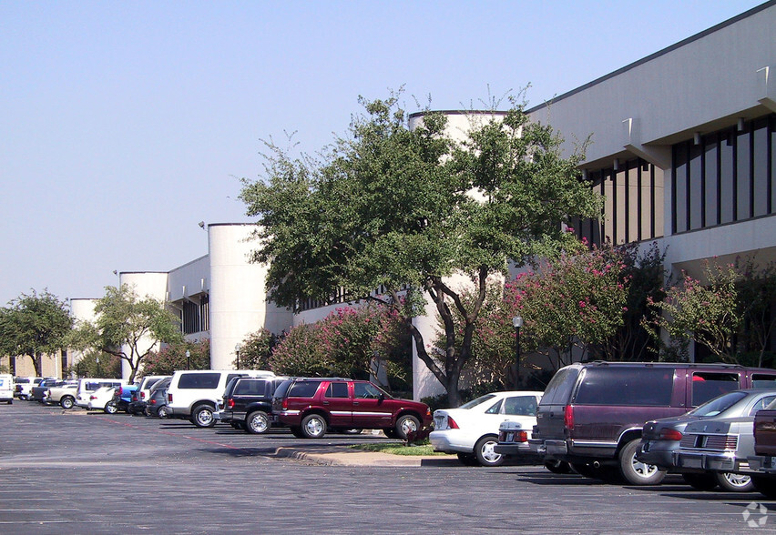 14802-14850 Venture Dr, Farmers Branch, TX for lease - Other - Image 2 of 14