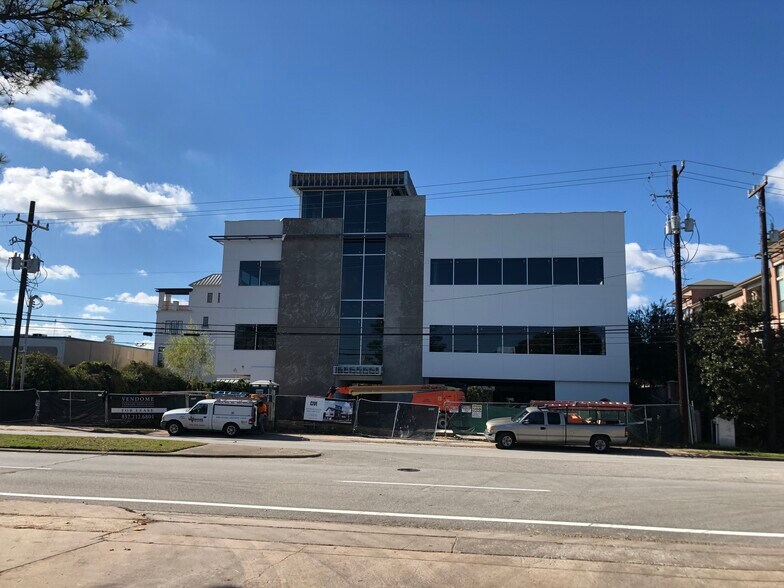 1201 N Post Oak Rd, Houston, TX à vendre - Photo du bâtiment - Image 2 de 22