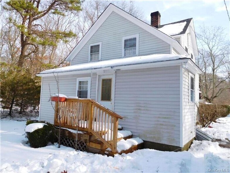 77 Phillips Ave, Speonk, NY à vendre - Photo du bâtiment - Image 3 de 3