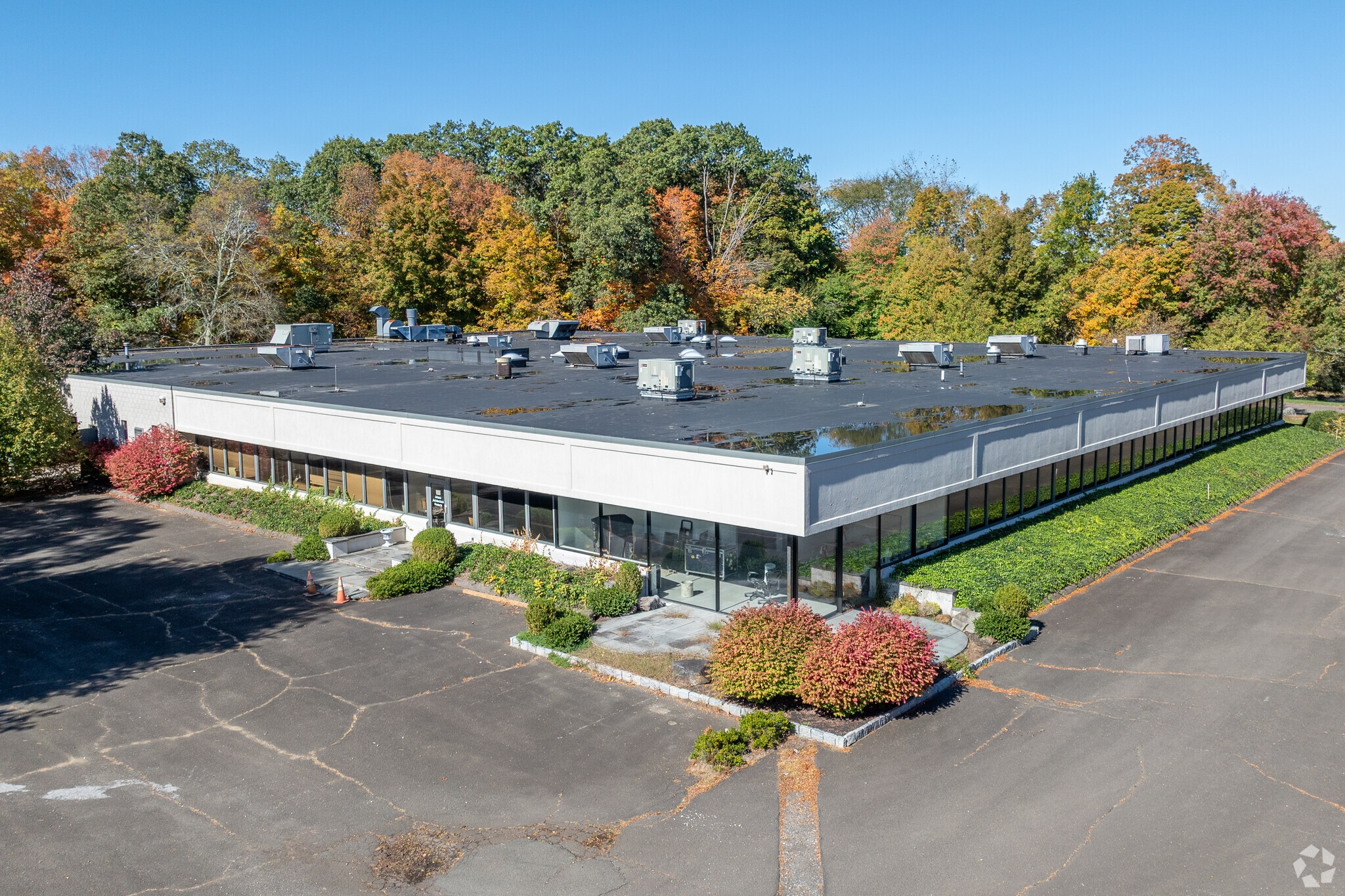 1 Trefoil Dr, Trumbull, CT for lease Building Photo- Image 1 of 9