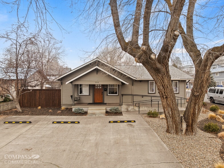 204 NE 4th St, Bend, OR à vendre - Photo principale - Image 1 de 20