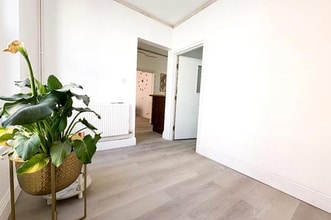 71A Bethcar St, Ebbw Vale for lease Interior Photo- Image 2 of 3