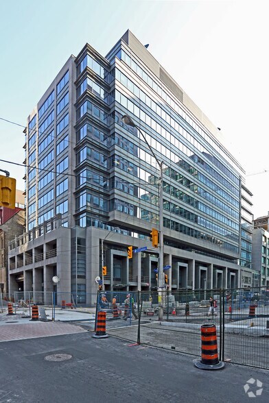 129-131 Queen St, Ottawa, ON à louer - Photo du bâtiment - Image 2 de 4