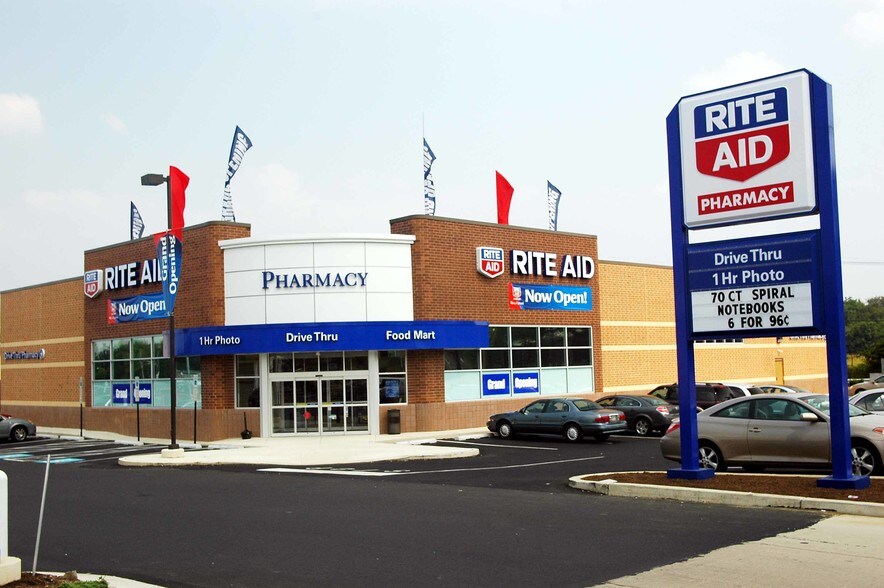 12301-12377 Academy Rd, Philadelphia, PA à louer - Photo du bâtiment - Image 3 de 6