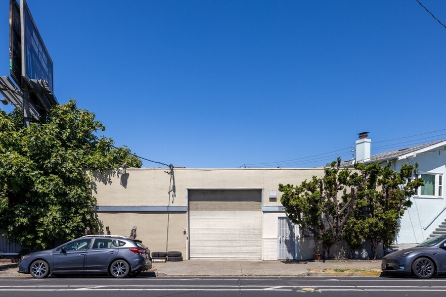 5417 Adeline St, Oakland, CA à vendre - Photo du bâtiment - Image 1 de 29