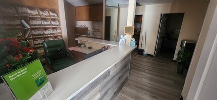 2885 Tapo St, Simi Valley, CA for lease Interior Photo- Image 2 of 5