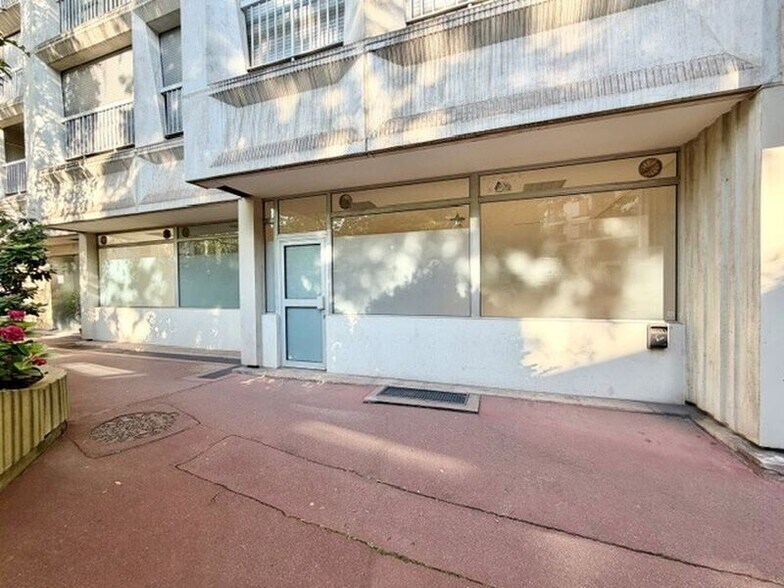 119 Rue Des Pyrénées, Paris for lease - Building Photo - Image 1 of 7