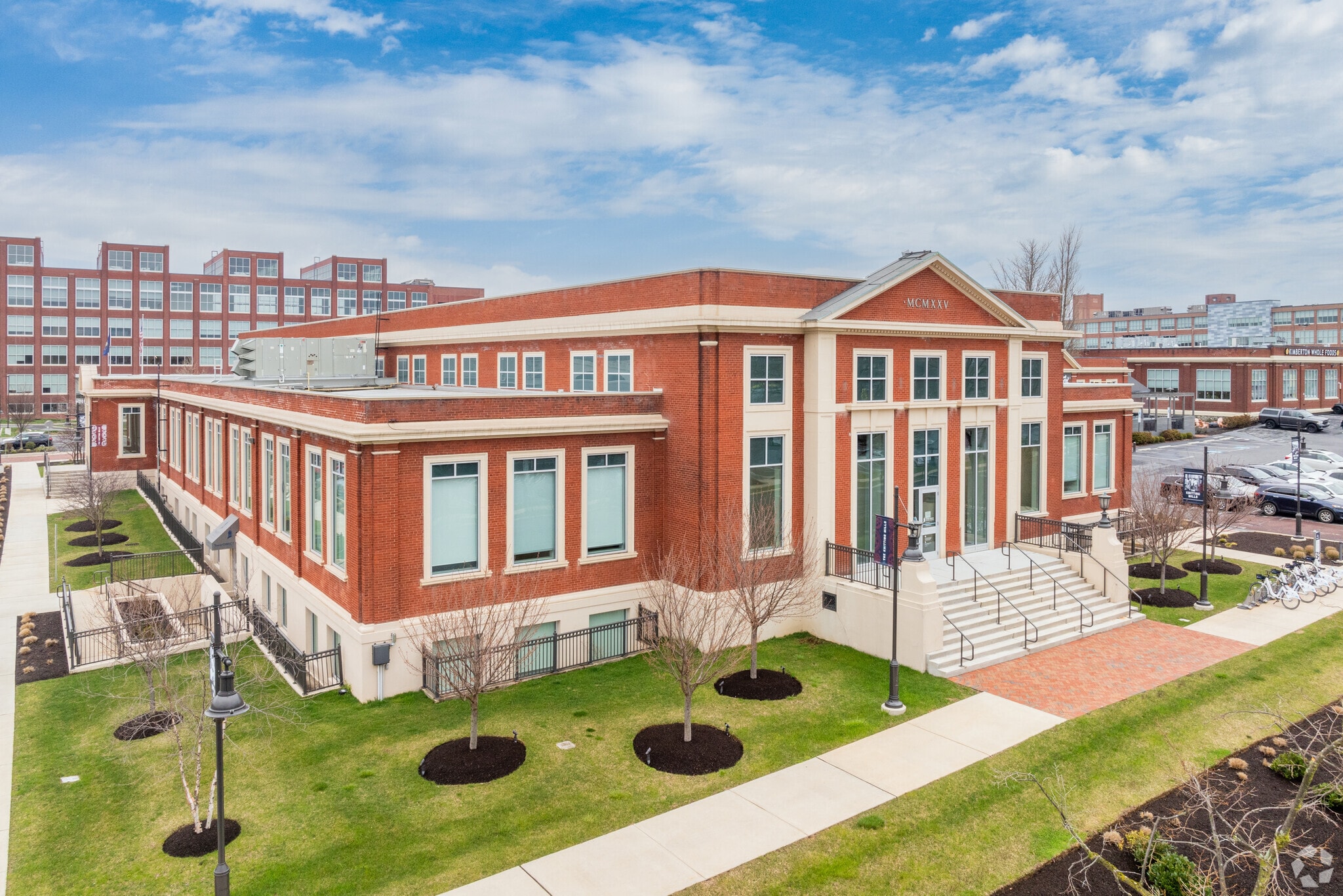 830 Knitting Mills Way, Wyomissing, PA for lease Primary Photo- Image 1 of 34
