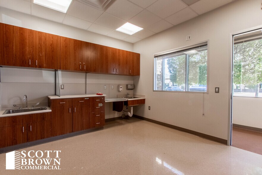 2700 Village Pky, Highland Village, TX à louer - Photo du bâtiment - Image 3 de 22