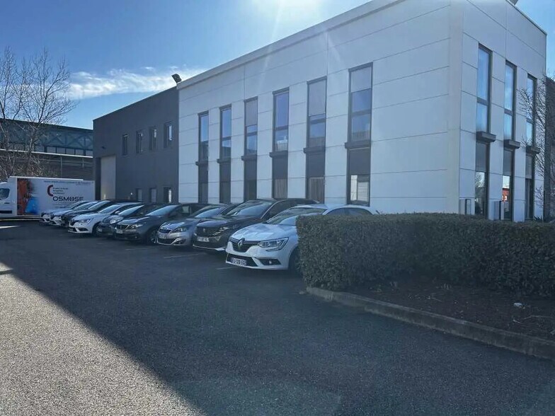 4 Rue De L'Arsenal, Vénissieux à louer - Photo du bâtiment - Image 2 de 11