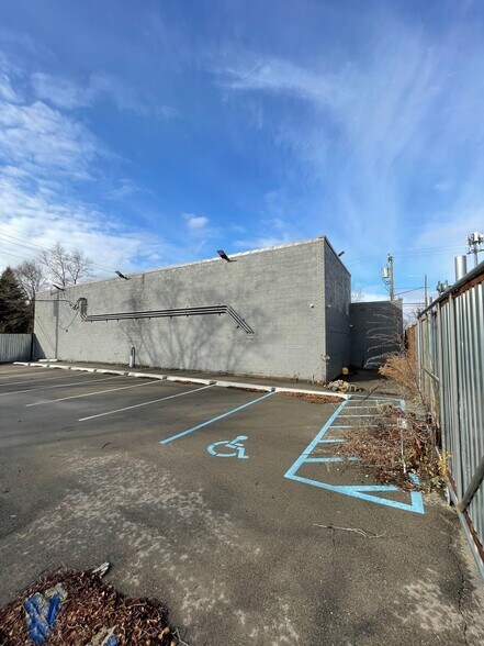 8107 Military St, Detroit, MI à vendre - Photo du bâtiment - Image 3 de 13