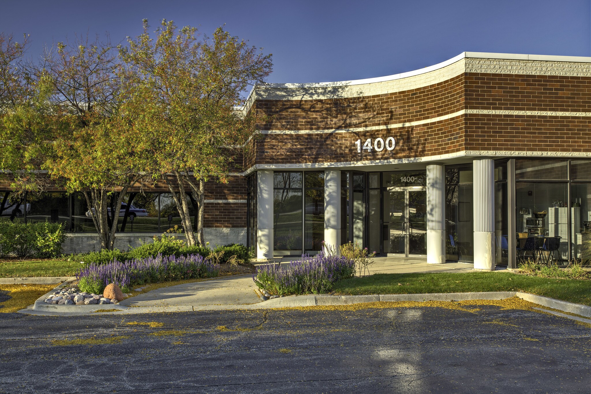 1400 E Lake Cook Rd, Buffalo Grove, IL à louer Photo du bâtiment- Image 1 de 2