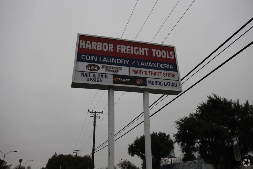 2357-2411 Northgate Blvd, Sacramento, CA à louer - Photo du bâtiment - Image 3 de 7