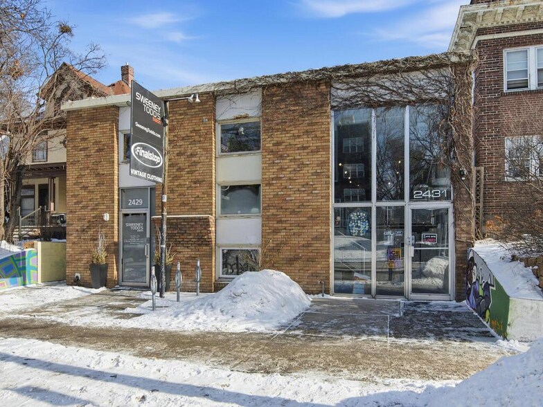 Portfolio of 2 Commercial Assets portefeuille de 2 propriétés à vendre sur LoopNet.ca - Photo du bâtiment - Image 2 de 45