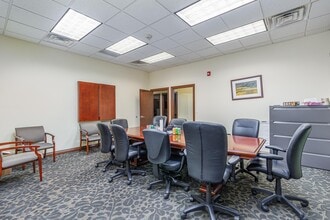 8121 W Grandridge Blvd, Kennewick, WA for lease Interior Photo- Image 1 of 2