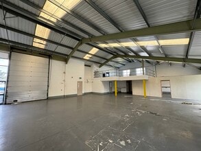 Hafan Marina Workshops, Pwllheli for lease Interior Photo- Image 1 of 3