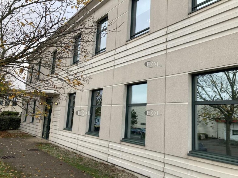 Bureau dans Créteil à louer - Photo du bâtiment - Image 2 de 9