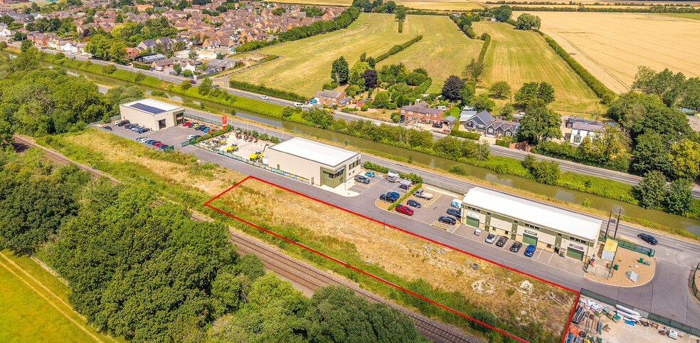 Lincoln Rd, Saxilby for sale - Building Photo - Image 2 of 9