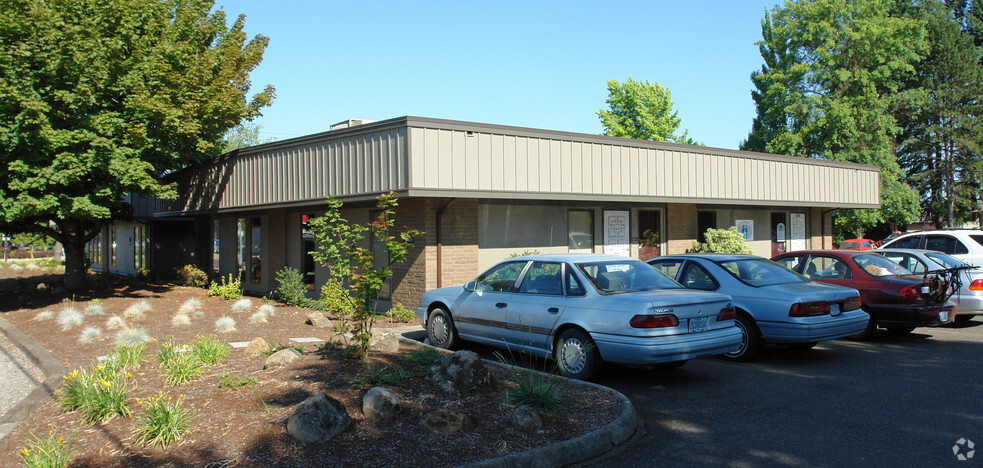 408 Lancaster Dr NE, Salem, OR for sale - Building Photo - Image 2 of 8