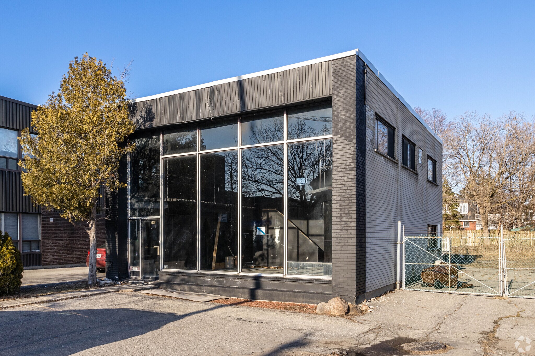 255 Av Dorval, Dorval, QC à vendre Photo principale- Image 1 de 1