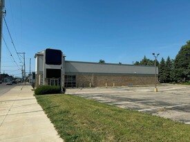 Dark Rite Aid - For Sale or Lease - Services immobiliers commerciaux