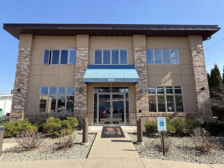 915 Haywood Dr, Madison, WI for sale - Building Photo - Image 2 of 14