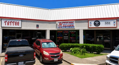 2525 W Bay Area Blvd, Friendswood, TX for lease Interior Photo- Image 1 of 11