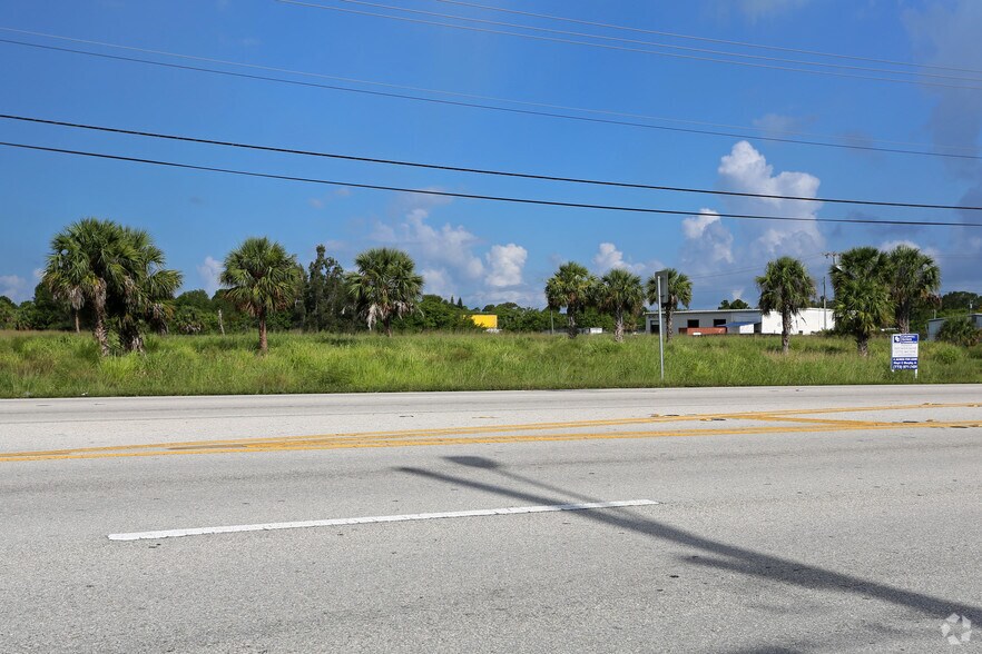 3419 S US Highway 1, Fort Pierce, FL à vendre - Photo du bâtiment - Image 2 de 9