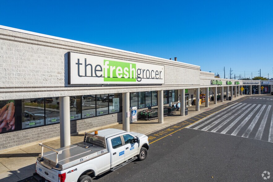 3021 Grays Ferry Ave, Philadelphia, PA à louer - Photo du bâtiment - Image 3 de 7