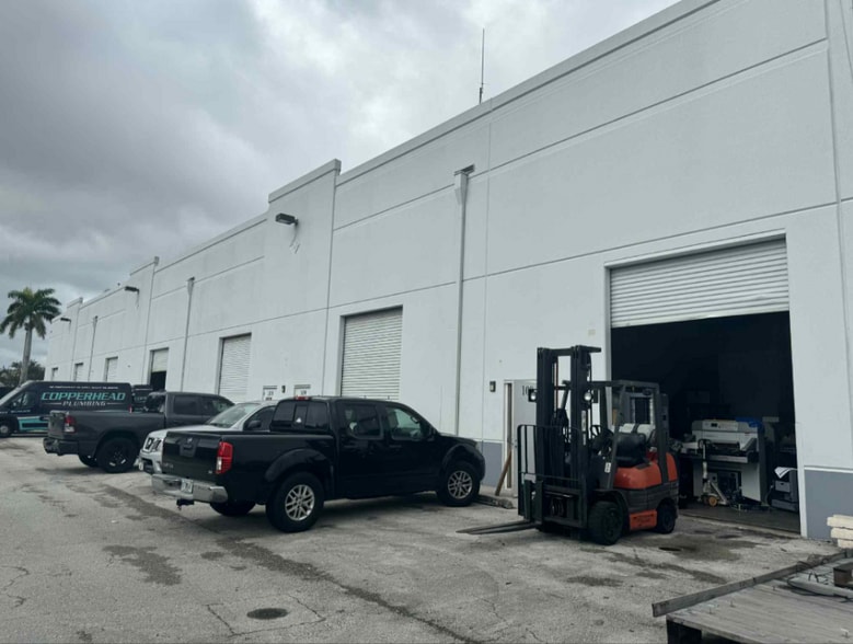 9250 Belvedere Rd, Royal Palm Beach, FL for sale - Building Photo - Image 2 of 67