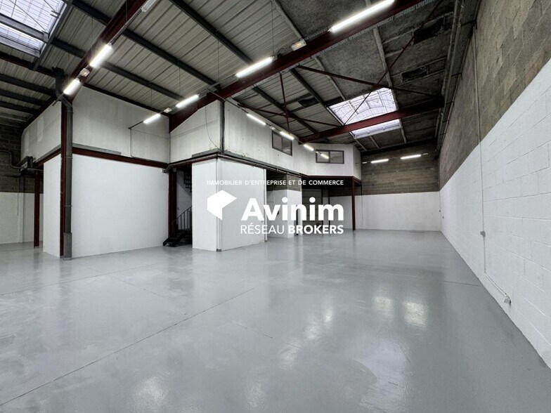 Industrial in Épinay-sur-Seine for lease - Interior Photo - Image 1 of 2